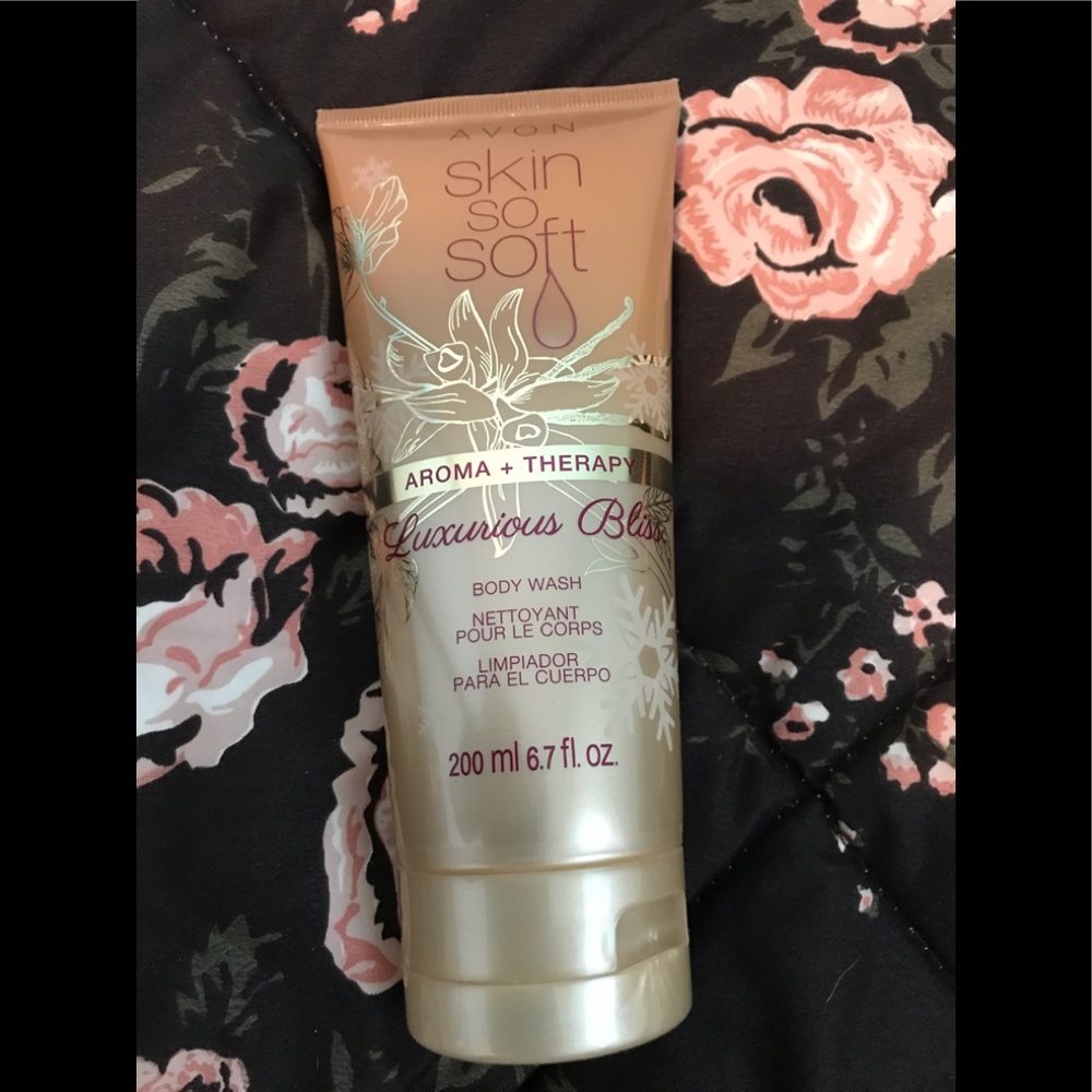 NEW Avon Skin So Soft Body Wash